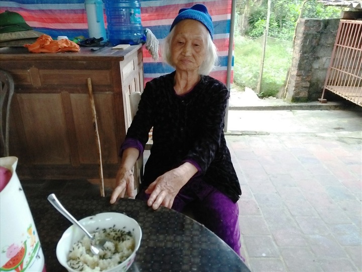 Overloaded dumping site tortures locals - 3