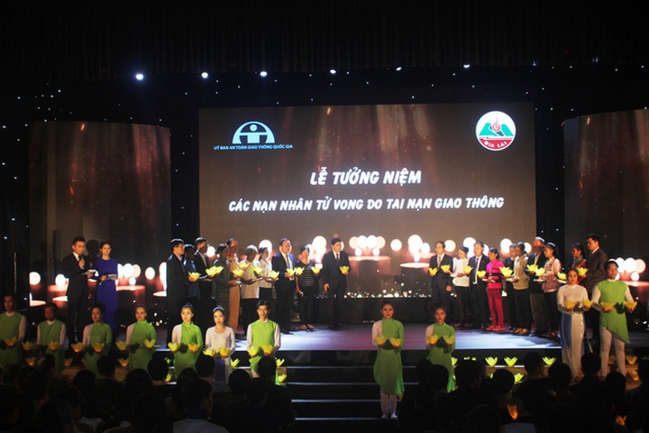 Commemoration held for traffic accident victims - 2