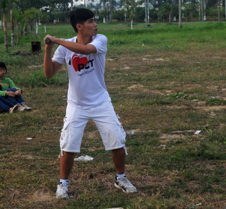 Bringing baseball to Da Nang - 1
