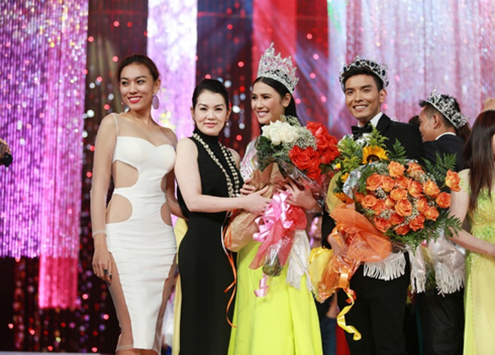 Tuong Vy crowned Miss Vietnam Continents - 10