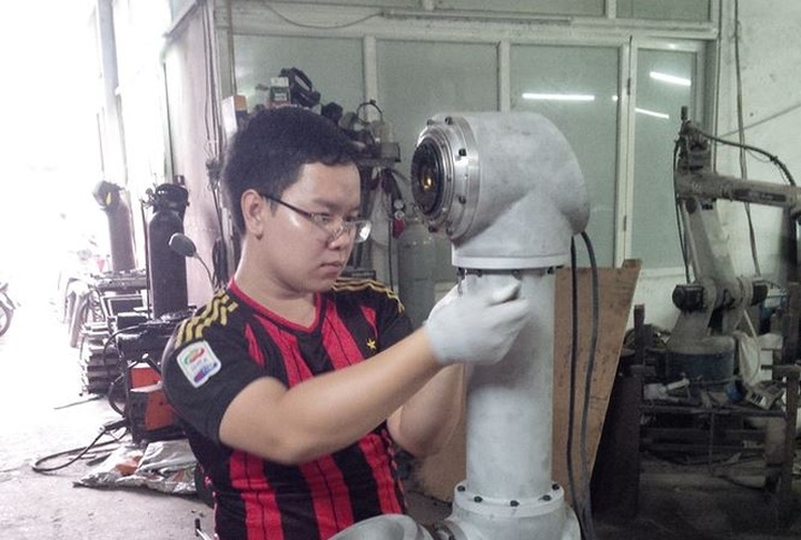 Vietnamese academy creates robotic arm - 1