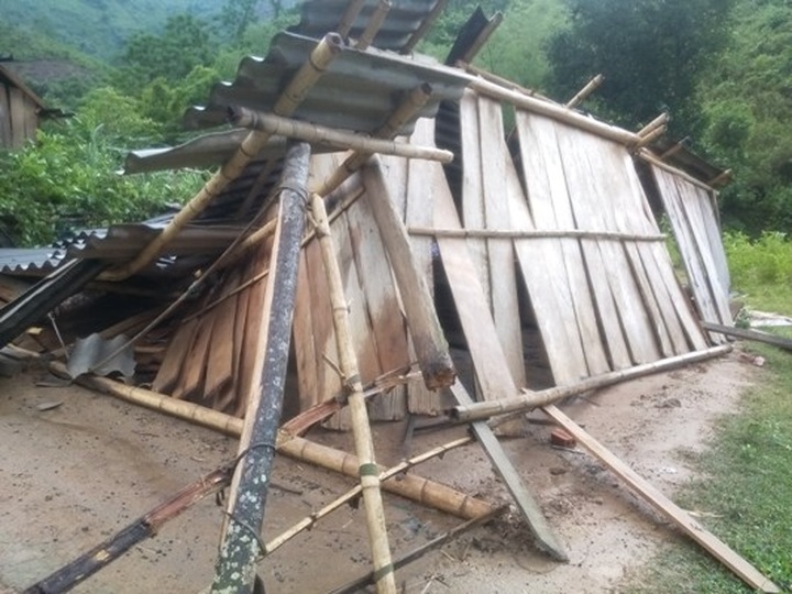 Tornados cause serious damages in Nghe An - 1