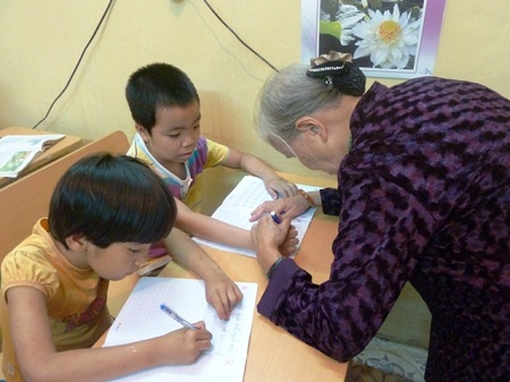 Retired teacher devotes life to teaching disabled children - 3