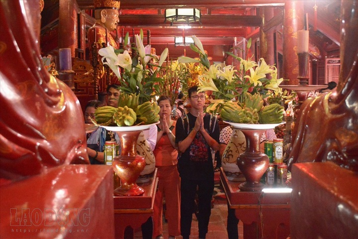 Pupils pray for exam luck at Temple of Literature - 9