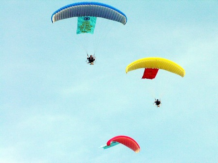 Paramotor race to be held in Vietnam - 1
