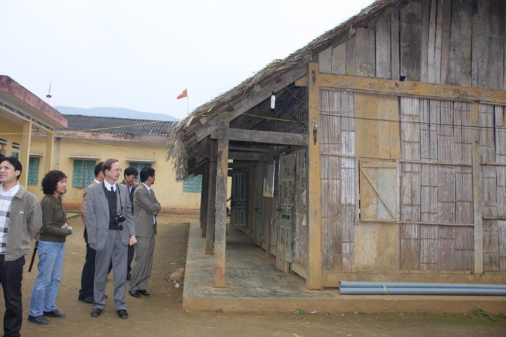 Vietnam Children’s Fund chief receives Friendship Order - 1 Vietnam Children’s Fund chief receives Friendship Order - 1