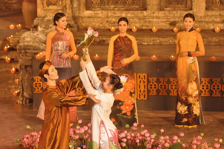Ao Dai beauty honoured at Hue Festival - 12