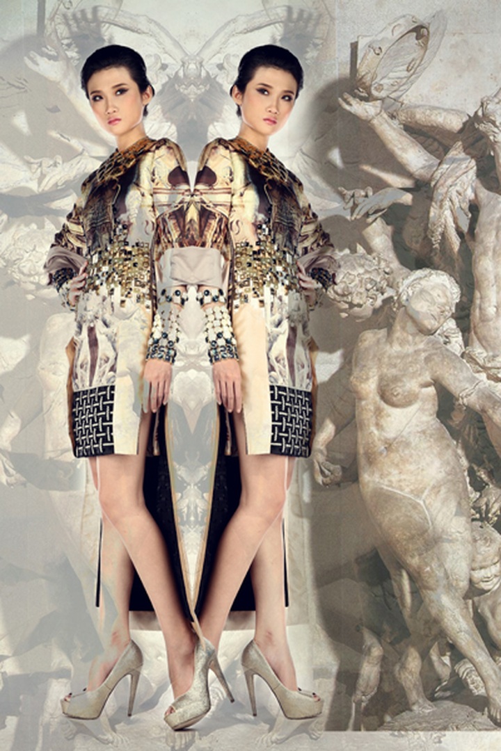 Vietnamese Ao Dai show at the most famous castle in the world - 1 Vietnamese Ao Dai show at the most famous castle in the world - 1