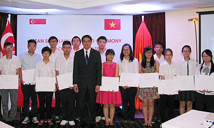 Talent Vietnamese named for ASEAN Scholarship Award - 1