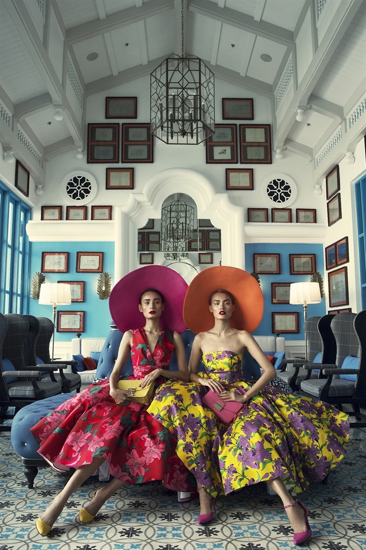 100 fashion models on catwalk to usher in New Year - 1