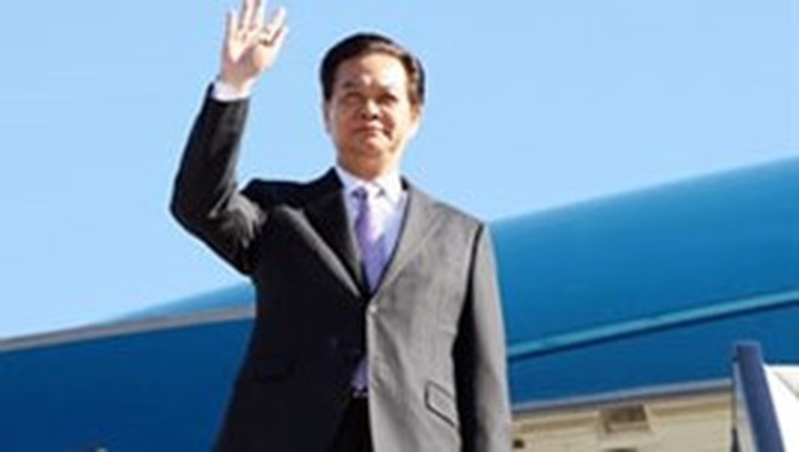 PM leaves for 25th ASEAN Summit in Myanmar - 1