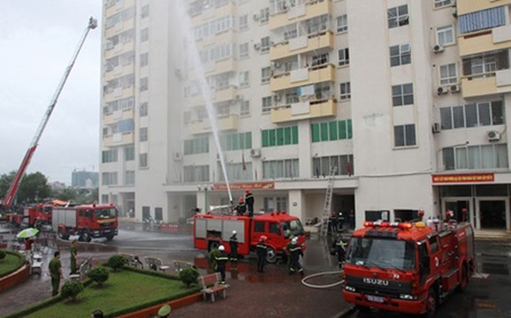 Lack of fire safety a risk in high-rises in Hanoi - 1 Lack of fire safety a risk in high-rises in Hanoi - 1