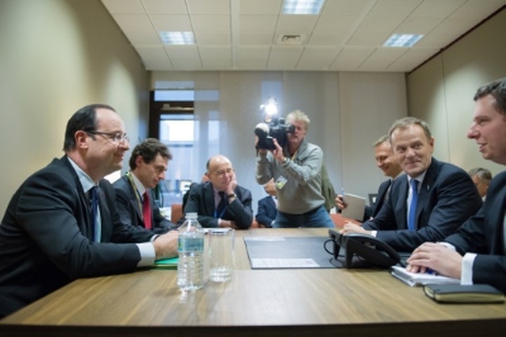 EU leaders face off over budget cuts at crucial talks - 1