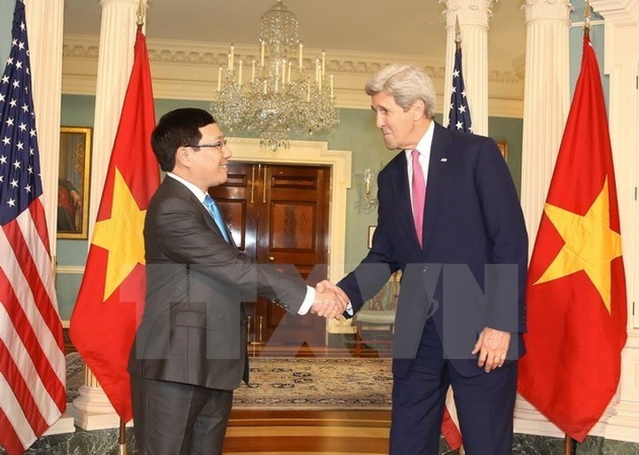 Vietnam, US seek ways to enhance bilateral partnership - 1