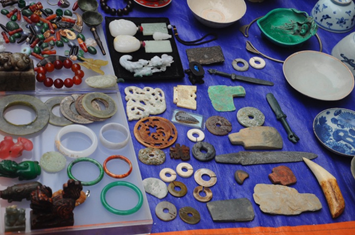 Special Tet market in Hanoi's Old Quarter - 8