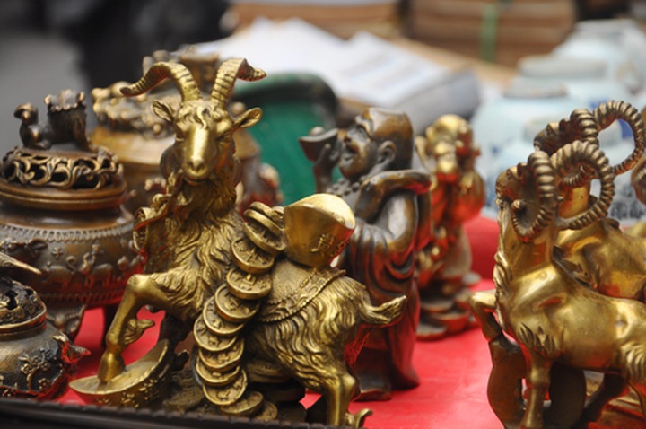 Special Tet market in Hanoi's Old Quarter - 5