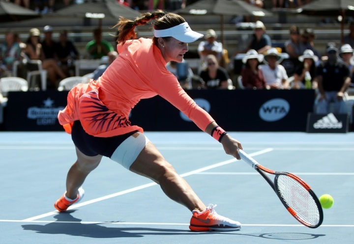 Diminutive Davis walks tall in Auckland - 1 Diminutive Davis walks tall in Auckland - 1