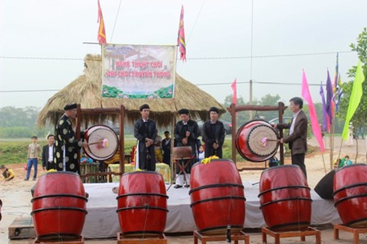 Quang Tri honours traditional bai choi singing - 2 Quang Tri honours traditional bai choi singing - 2