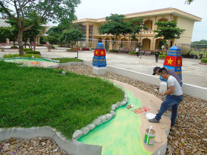 Schools highlight awareness over sovereignty issues - 2 Schools highlight awareness over sovereignty issues - 2