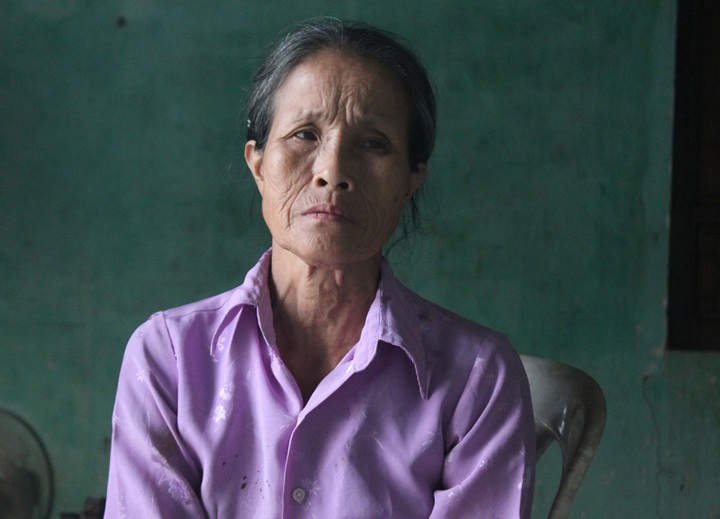 Woman struggling to support three ill family members - 1