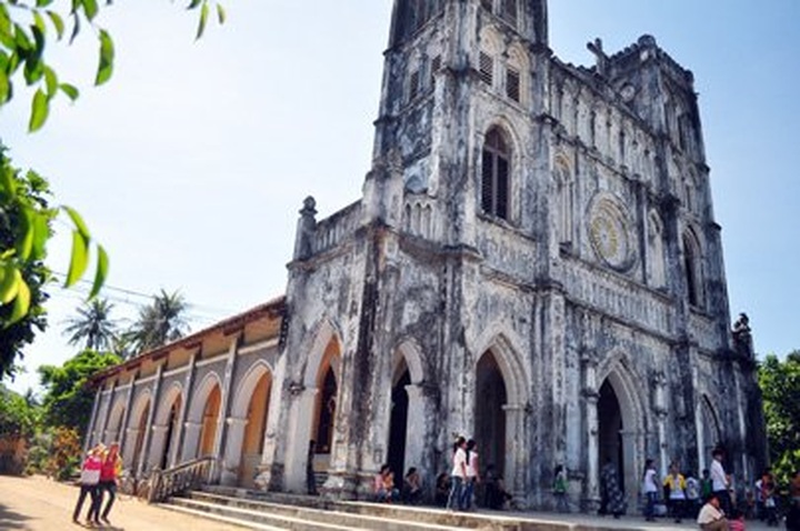 Mang Lang Church is Phu Yen gem - 1