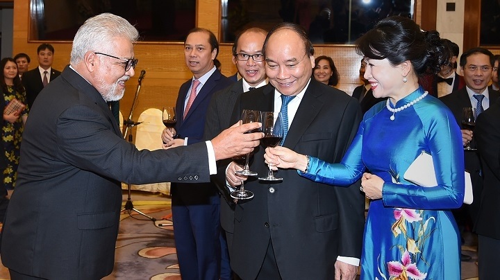 PM hosts banquet for foreign diplomats, friends on National Day - 1 PM hosts banquet for foreign diplomats, friends on National Day - 1