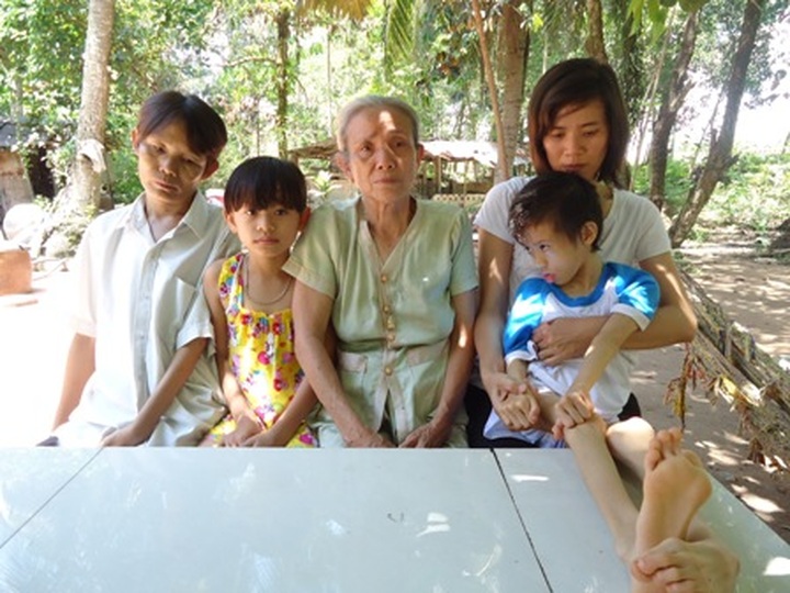 Little girl suffers from undiagnosed diseases - 2