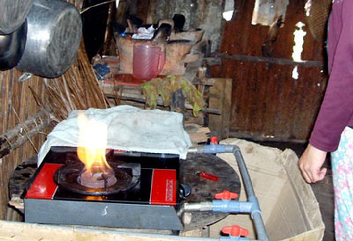 Food and preparation areas a source of danger - 1