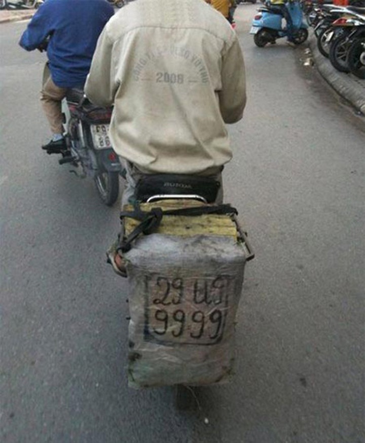 Strange license plates show lax management - 13