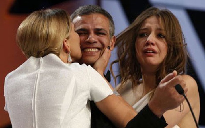 Daring lesbian love story wins Cannes top prize - 1