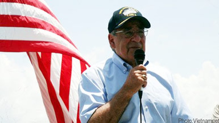 US Defence Secretary begins Vietnam visit - 1