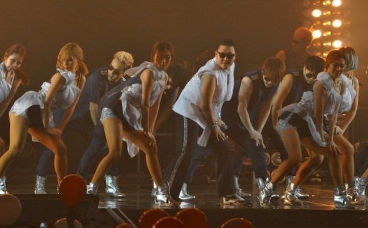 Gangnam Style' hits South Korean GP - 1