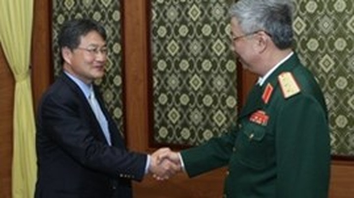 US, Vietnam boost defence cooperation - 1