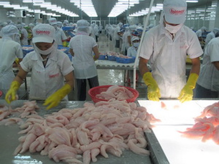 Overseas centres promote local goods - 1