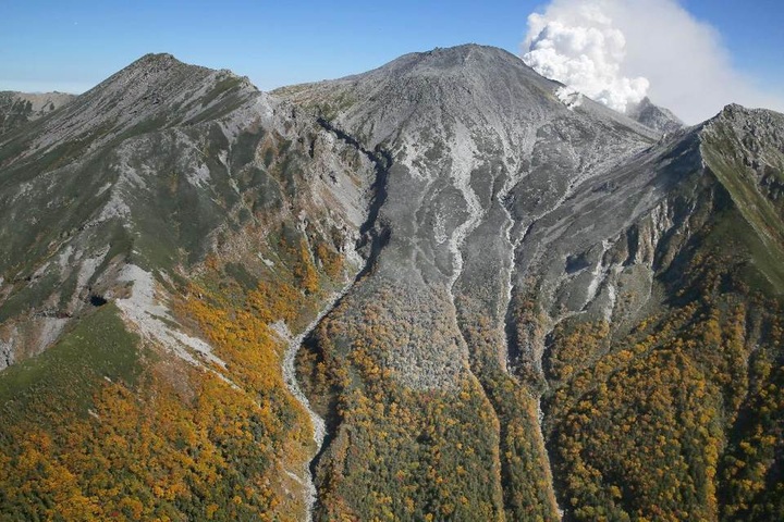 New tremors raise concern at Japan's Mount Ontake - 1