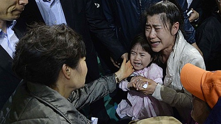 Body of Vietnamese bride found in capsized ferry Sewol - 1 Body of Vietnamese bride found in capsized ferry Sewol - 1