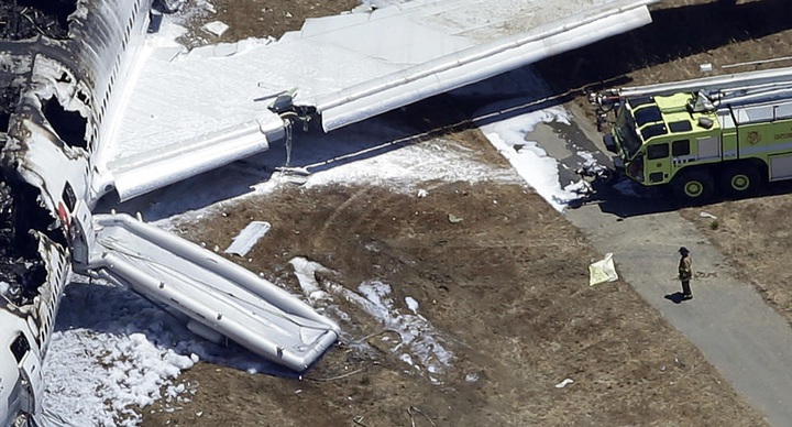 Claim filed for Chinese girl run over after plane crash - 1