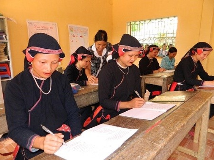 Ha Giang strives to raise literacy rate of over 94 percent by 2020 - 1 Ha Giang strives to raise literacy rate of over 94 percent by 2020 - 1