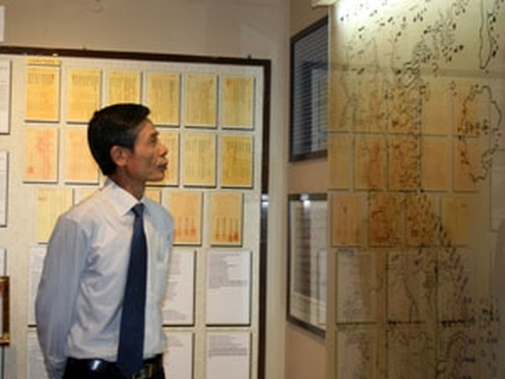 Hoang Sa, Truong Sa maps come to Hanoi - 1
