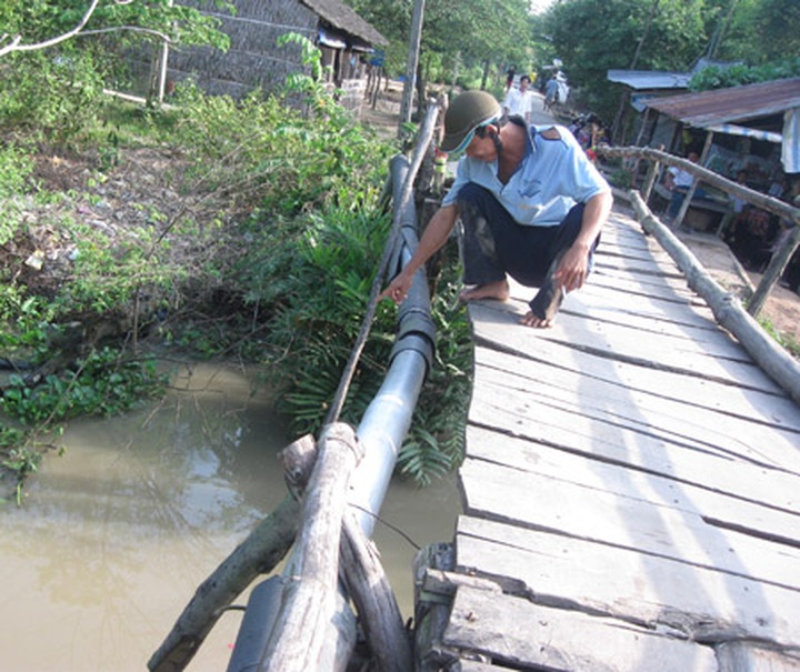 Delayed bridge project results in girl's death - 5