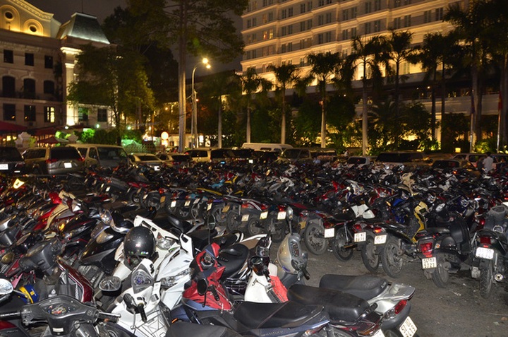 Pavement clearing campaign continues in HCM City - 1 Pavement clearing campaign continues in HCM City - 1