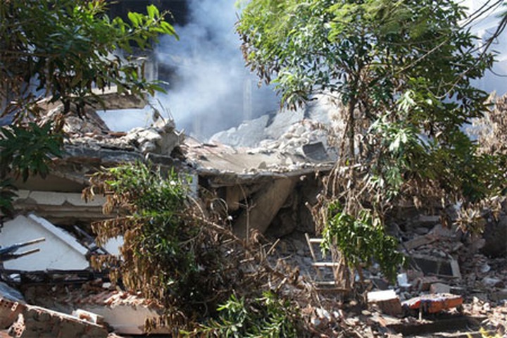 Hai Duong trade centre burnt down, causing great loss for 500 traders - 6