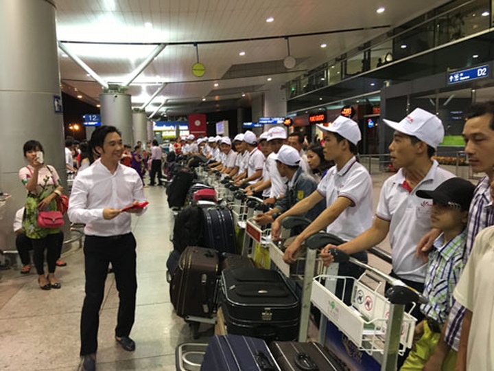 Vietnam looks at sending more poeple to work abroad - 1