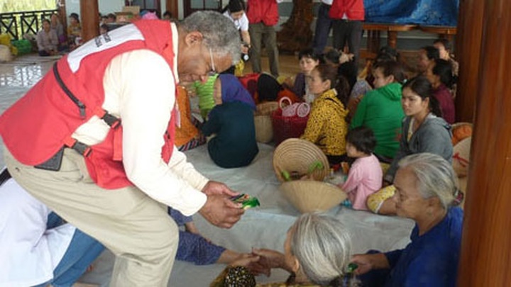 Vietnam, US strengthen humanitarian cooperation - 1