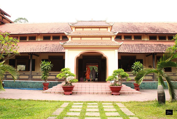 Unique architecture in Buu Long pagoda - 3
