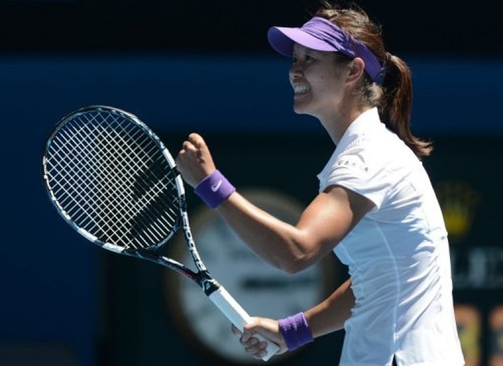 Li shocks Sharapova to reach Australian Open final - 1 Li shocks Sharapova to reach Australian Open final - 1