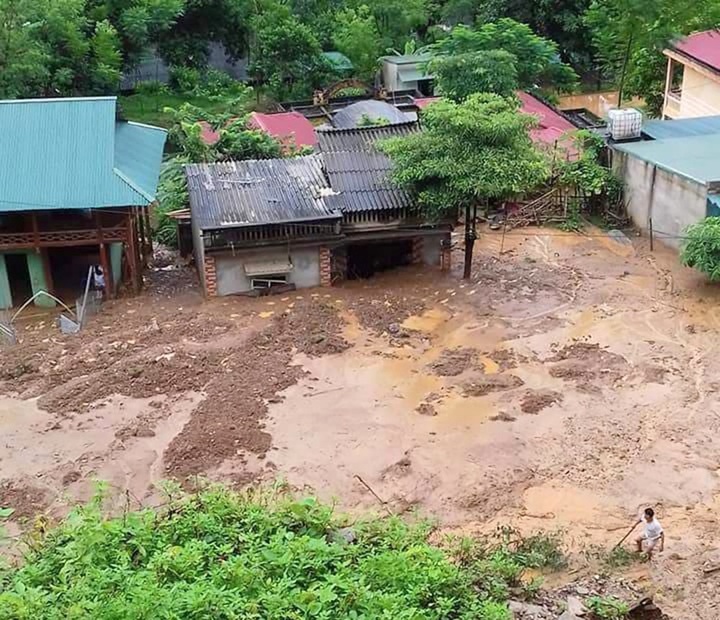 Mountainous schools damaged by heavy rains - 3 Mountainous schools damaged by heavy rains - 3