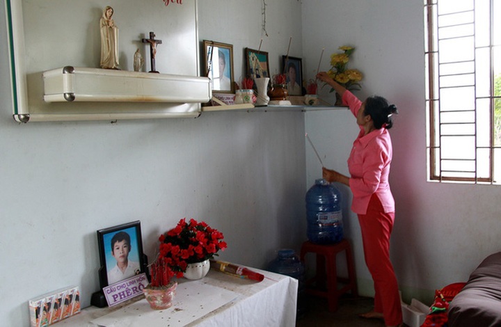 Mother calls for help after losing four sons - 1