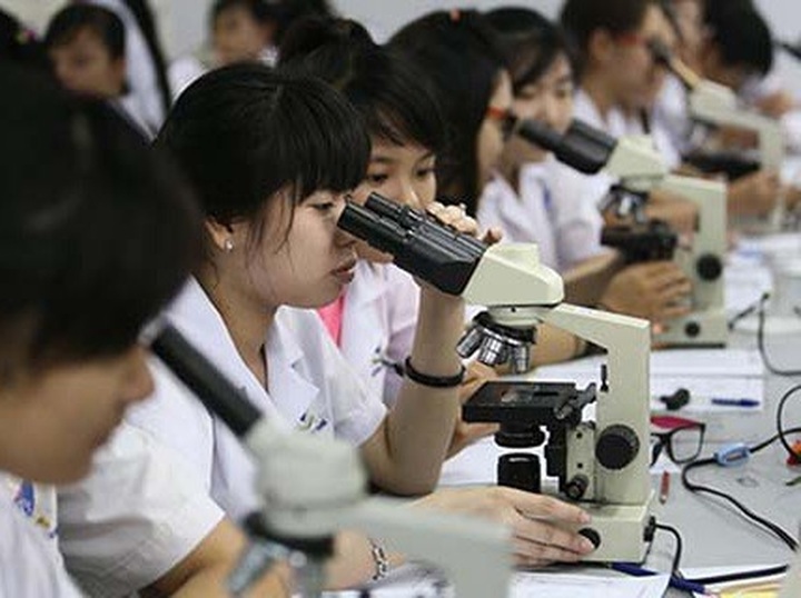 Public colleges should become autonomous - 1