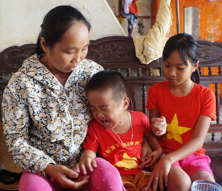 Terminally-ill mother calls for help for children - 1 Terminally-ill mother calls for help for children - 1